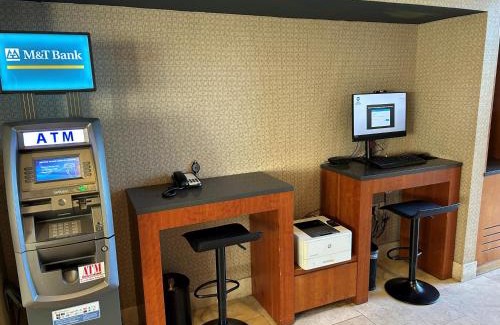 Plainview Hotel | Cozy Four Points by Sheraton Melville Long Island Escape