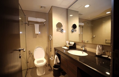 Jatinegara Hotel | Discover Best Western Premier The Hive: 4-Star Retreat with Spa