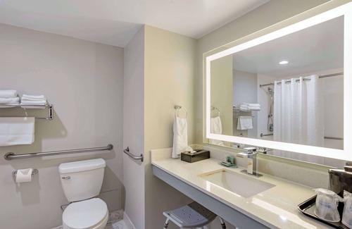 East Brunswick Hotel | Convenient Getaway at Best Western Rutgers University Hotel