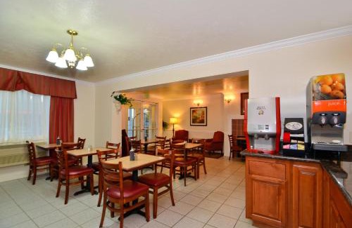 Salinas Hotel | Relax at Best Western Salinas Monterey with Ocean Views
