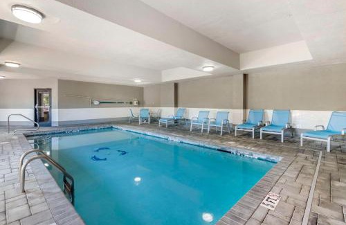 Pooler Hotel | Convenient Stay at Best Western Plus Savannah Airport Inn