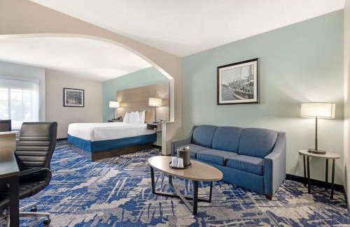 Pooler Hotel | Convenient Stay at Best Western Plus Savannah Airport Inn