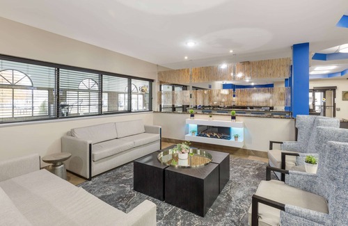 Goldman Hotel | Welcoming Stay at Best Western St. Louis Inn with Pool & Spa