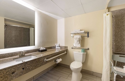 Goldman Hotel | Welcoming Stay at Best Western St. Louis Inn with Pool & Spa