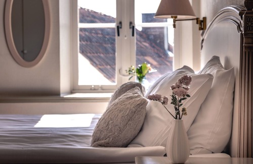 Innerstaden Hotel | Explore the Best Western Strand Hotel with Ocean Views