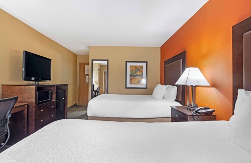 Sharon Hotel | Discover Comfort at Best Western Plus The Inn at Sharon/Foxboro