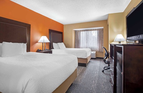 Sharon Hotel | Discover Comfort at Best Western Plus The Inn at Sharon/Foxboro