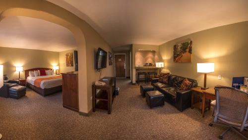 University Park Hotel | Pet-Friendly Best Western University Inn with Ocean Views