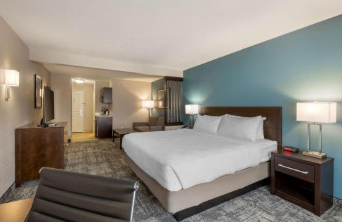 Watertown Hotel | Pet-Friendly Retreat at Best Western Watertown Inn & Suites
