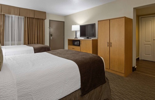 Winchester Hotel | Delightful Stay at Best Western Winchester Hotel with Pool