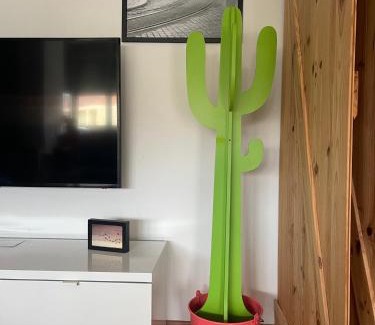 Parede Apartment | Family-Friendly BestHomeStay Near Parede Beach, Lisbon