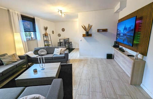 Wildeshausen Apartment | Experience BesTime: Family-Friendly Stay with Smart TVs