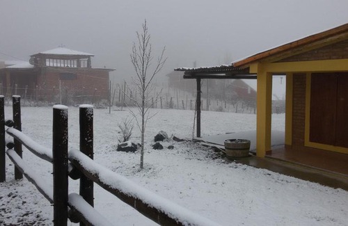 Las Vegas Ski Chalet | Discover Betania: A Pet-Friendly Retreat for Families