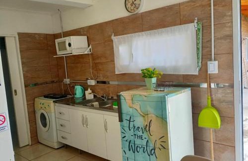 Zapala Apartment | Kid-Friendly Bethel Alojamiento with Stellar 9.4 Rating