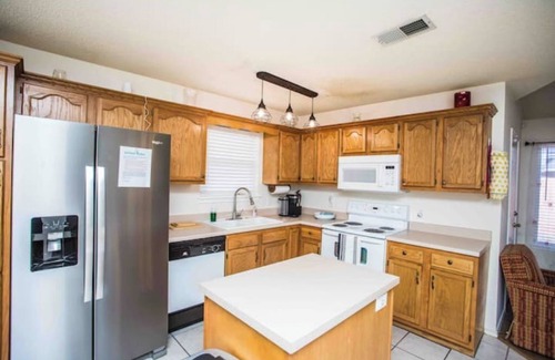 Lubbock House | Unforgettable Bethel Nest with BBQ, Jet Tub & Walk-in Shower