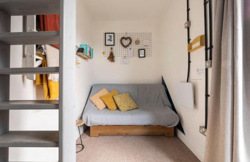 Hirwaun Apartment | Welsh Valleys Retreat: Bethel Nook, Child-Friendly Stay