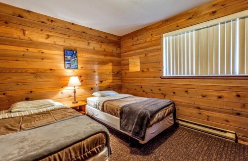 Regional District of Nanaimo Cabin | Eco-Friendly Retreat at Bethlehem Centre – Rated 8.8/10