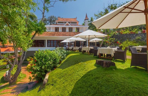 Neyyattinkara Resort | Relax at Bethsaida Hermitage: Beachfront Bliss Awaits