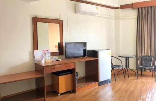 Betong House | Budget-Friendly Betong Hill Hotel with Breakfast & Access