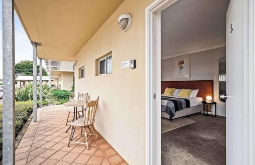 Margaret River Apartment | Central Apartment Siana: Free Parking & Family Friendly
