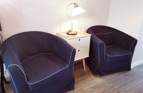 Richmond House | Cozy Stay at Better Bed House: Breakfast & Kitchen Included