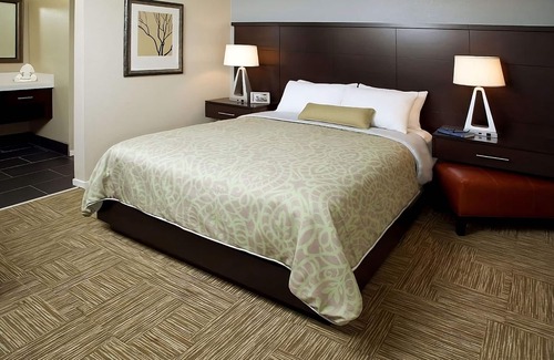 Sunnyvale Resort | Ideal Getaway: 2BR Suites with Pool & Pet-Friendly Amenities