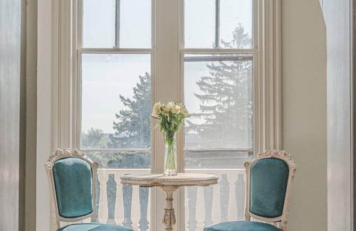 Kingston Hotel | Ideal Getaway Near Kingston-Ulster Airport with Free Parking