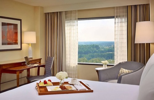 Gwinnett Place Resort | Ideal Retreat Near Gwinnett Place Mall with Family Amenities