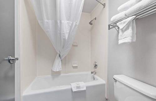 Orchard District Hotel | Your Ideal Family Retreat Near Old Mill District!