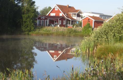 Todtglusingen House | Experience Bettis: Pet Friendly with Hot Tub & Breakfast