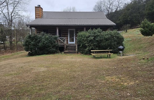 Buffalo Valley Cabin | Experience Betty's Island Cabin: Guest Rated 9.8 & Amenities Galore