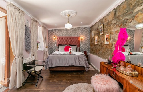 Mossel Bay House | Bettys Boutique Hotel: Guest Rated 9.4 with Pool & Restaurant