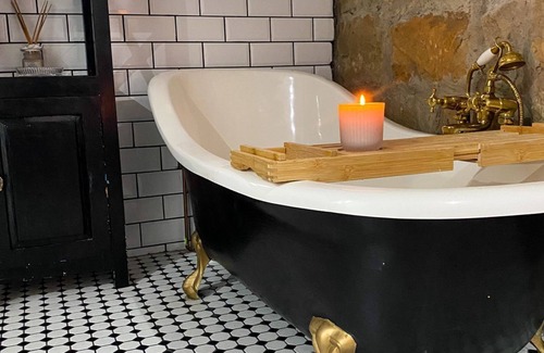 Mossel Bay House | Bettys Boutique Hotel: Guest Rated 9.4 with Pool & Restaurant