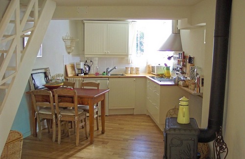 Estoher Cottage | Romantic Village House with Garden & Mountain Views
