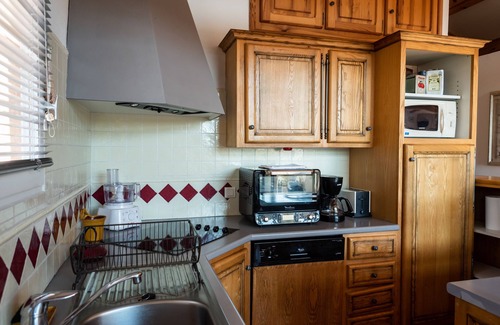 Gard Rhodanien Cottage | Idyllic Retreat by the Rhône: Spa, Pool & Family-Friendly