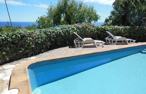 Espero-Pax Apartment | Seaside Retreat near Cannes & St Tropez with Private Pool