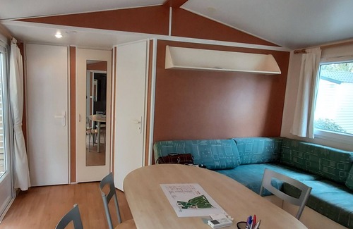 Angles House | Ideal Retreat Between Land and Sea for Families & Friends