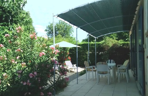 Eyguieres House | Idyllic Retreat: Luberon & Alpilles Comfort House with Pool