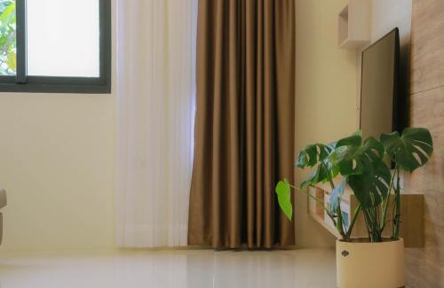 Ji'an Bed & Breakfast | Mountain Retreat: Family-Friendly Between Mountains B&B