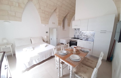 Uggiano la Chiesa Apartment | Cozy Studio Retreat Between Otranto and Porto Badisco
