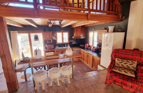 Chateau-Ville-Vieille Ski Chalet | Beau Chalet Plein Sud: Family-Friendly Comfort & Top-Rated Stay