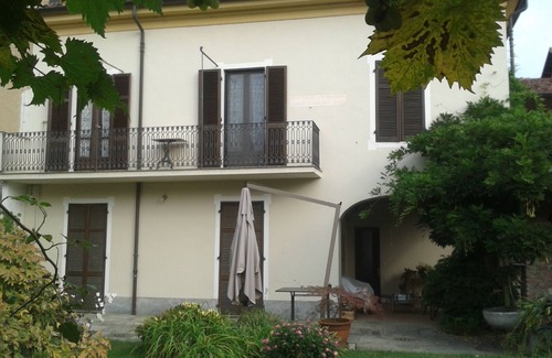 Scalenghe House | Vintage Apartment with Garden, Wi-Fi & Pool Near Torino
