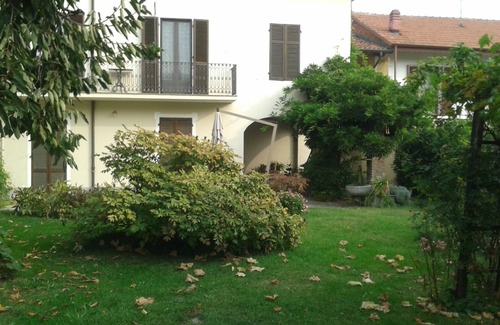Scalenghe House | Vintage Apartment with Garden, Wi-Fi & Pool Near Torino