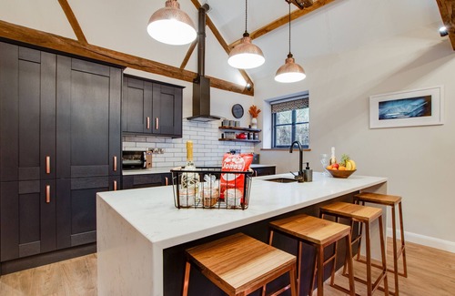 Mawddwy House | Comfortable Beudy Erw'r March - Family-Friendly Retreat