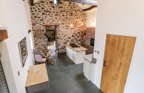 Llanfair Cottage | Pet-Friendly BEUDY BACH: Character Cottage with Ocean View