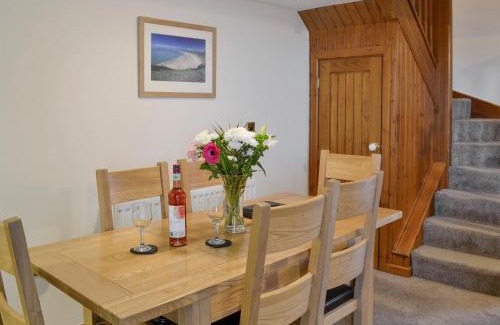 Harlech House | Pet-Friendly Beudy Hen: Guest Rated 9.6/10 for Families