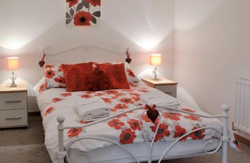 Harlech House | Pet-Friendly Beudy Hen: Guest Rated 9.6/10 for Families