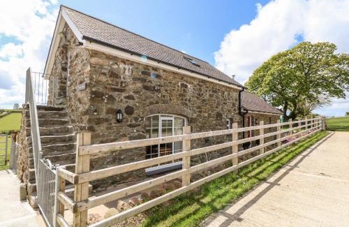 Llanerchymedd House | Exceptional Beudy Tyddyn: Child-Friendly 5-Star Retreat