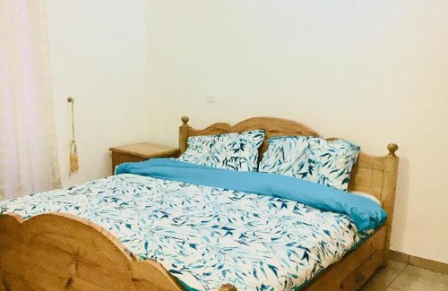 Ofin Apartment | Beulah Place: Family-Friendly Stay with Pool & Breakfast