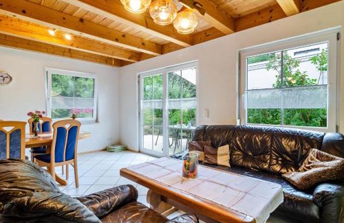 Owingen Apartment | Family-Friendly Beutenmühle Straussenfarm Ground Floor Escape